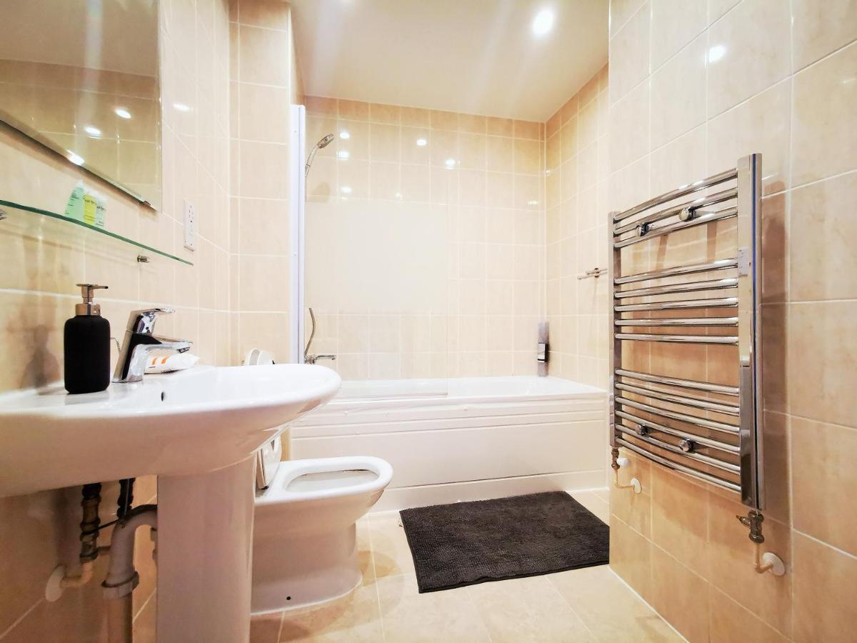 Lovely Holiday Home In Birmingham City Center 3 Bedrooms House By Hf Group 外观 照片